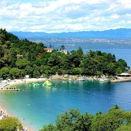 With Parking Space Medveja, Opatija - 7721 Медвежа